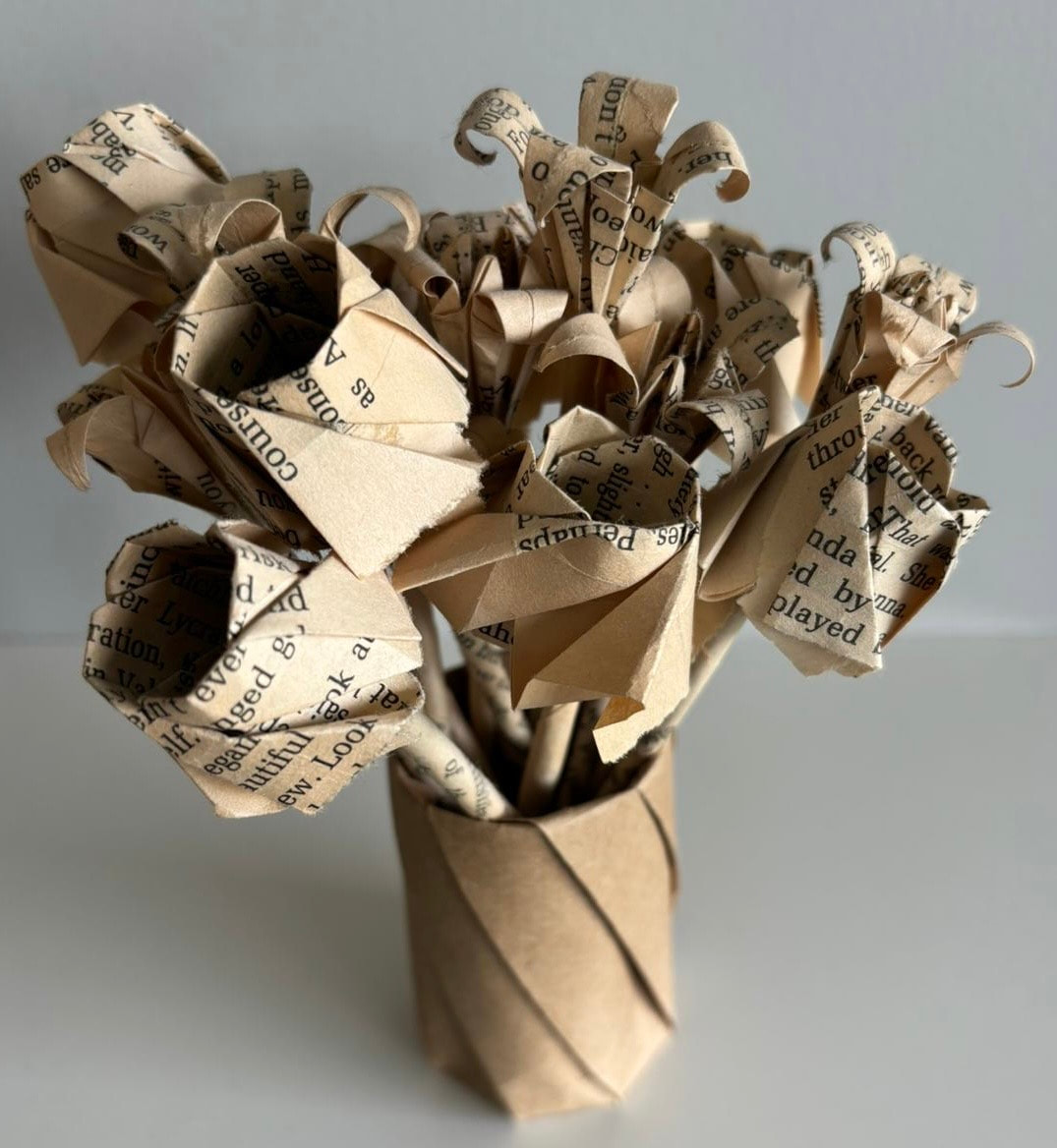 Bouquet of roses and lilies